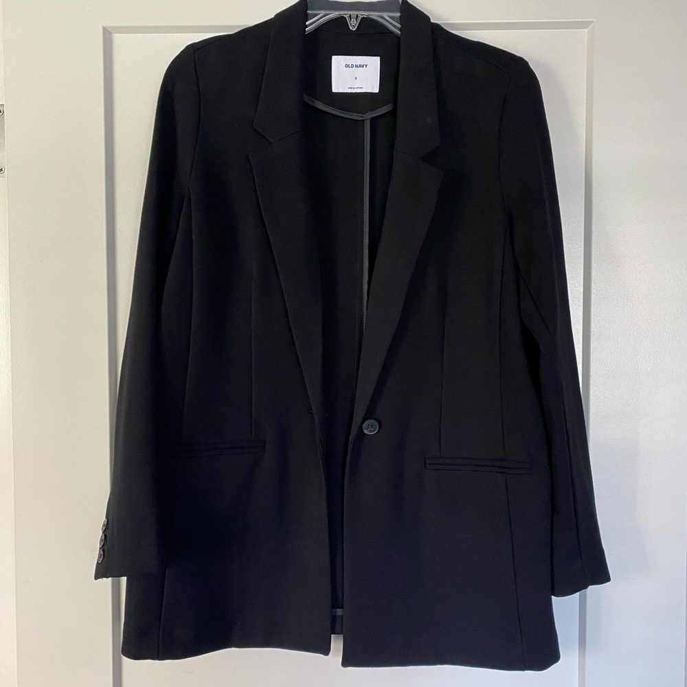 Oversized black blazer